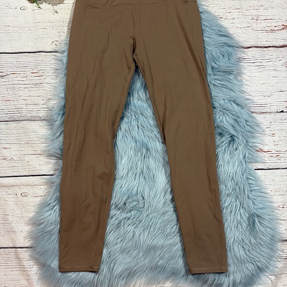 Bandier x Sincerely Jules The Rue Crossover Leggings in Nutmeg Mocha - Picture 7 of 8